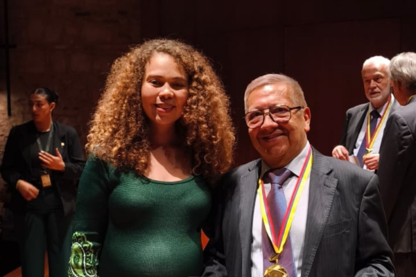 Imagen noticia: MinCiencias Reconoce la Trayectoria Investigativa de Víctor Hugo Medina